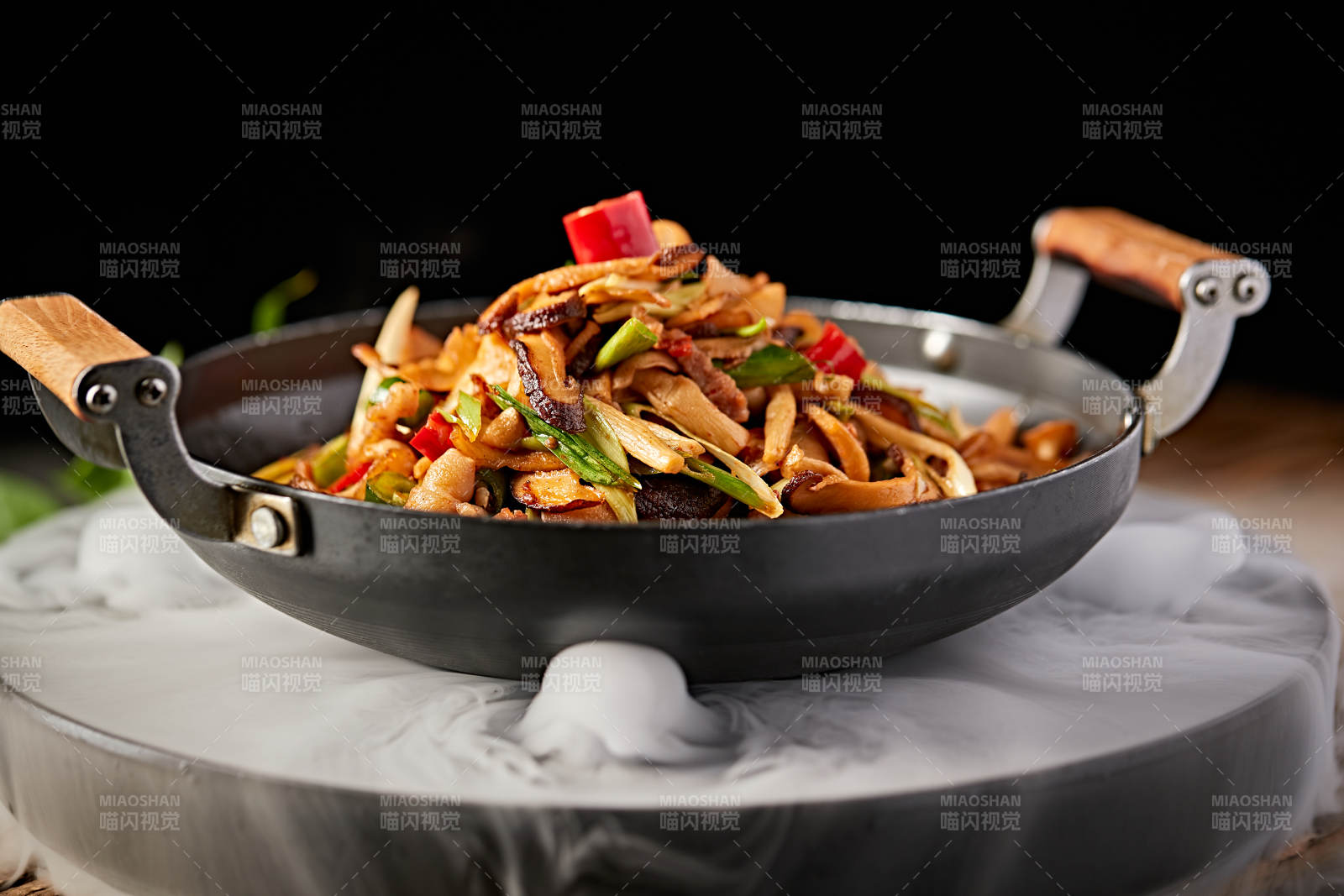 湘味锅仔米椒杂菌五花肉