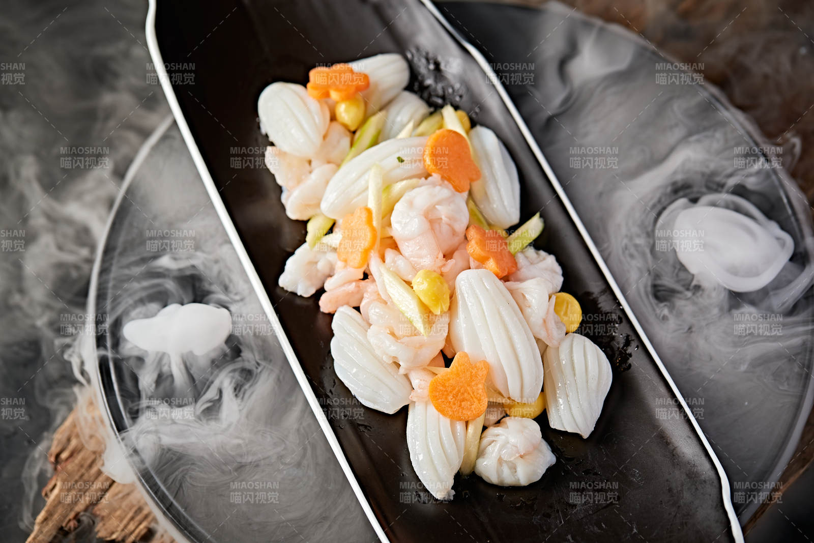 西芹银杏果烩墨鱼大虾仁