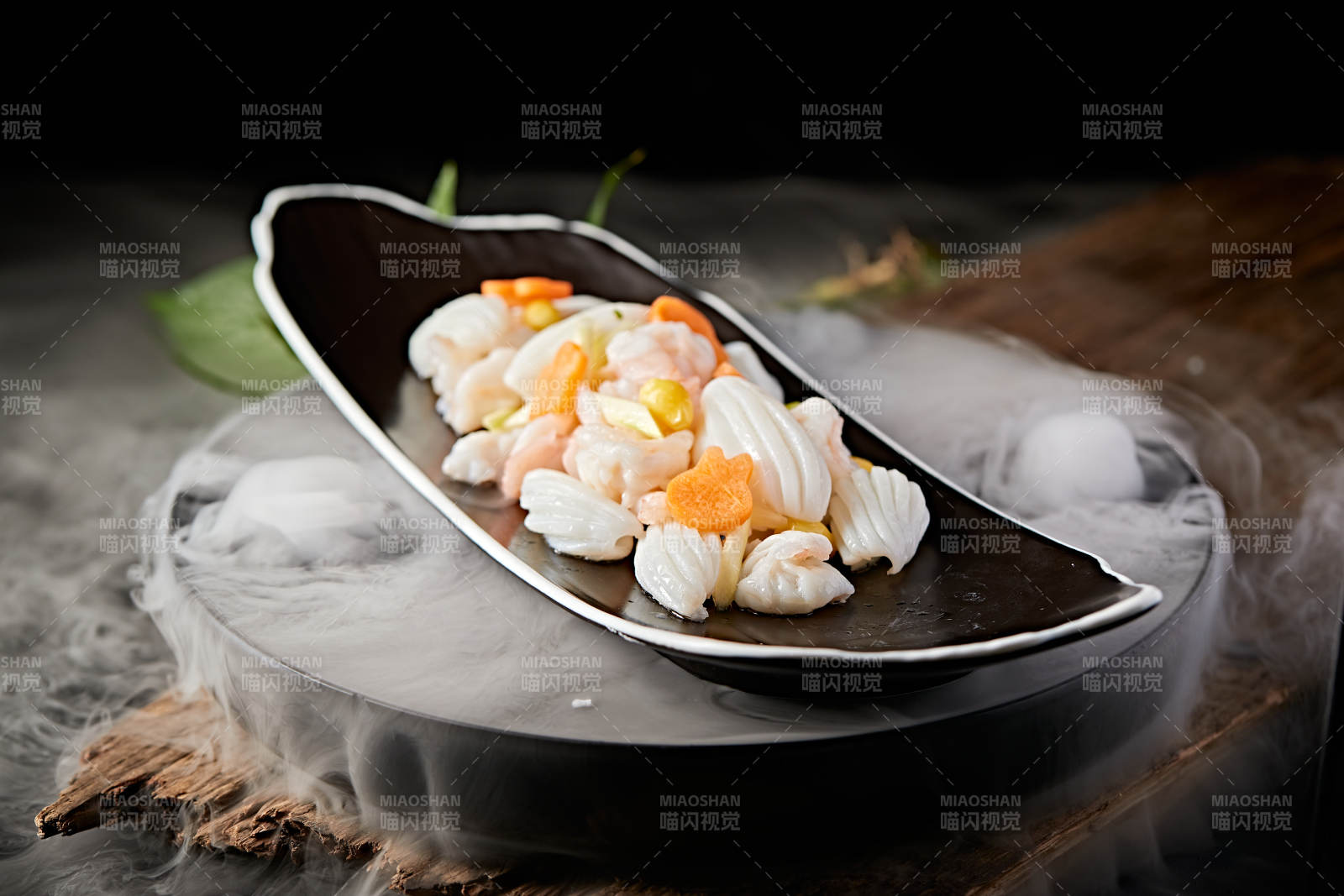 西芹银杏果烩墨鱼大虾仁