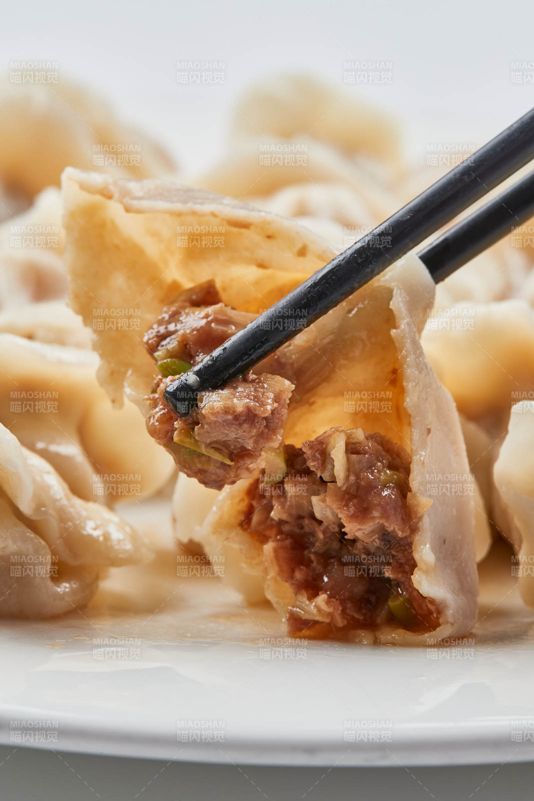 现包手工猪肉白菜饺子