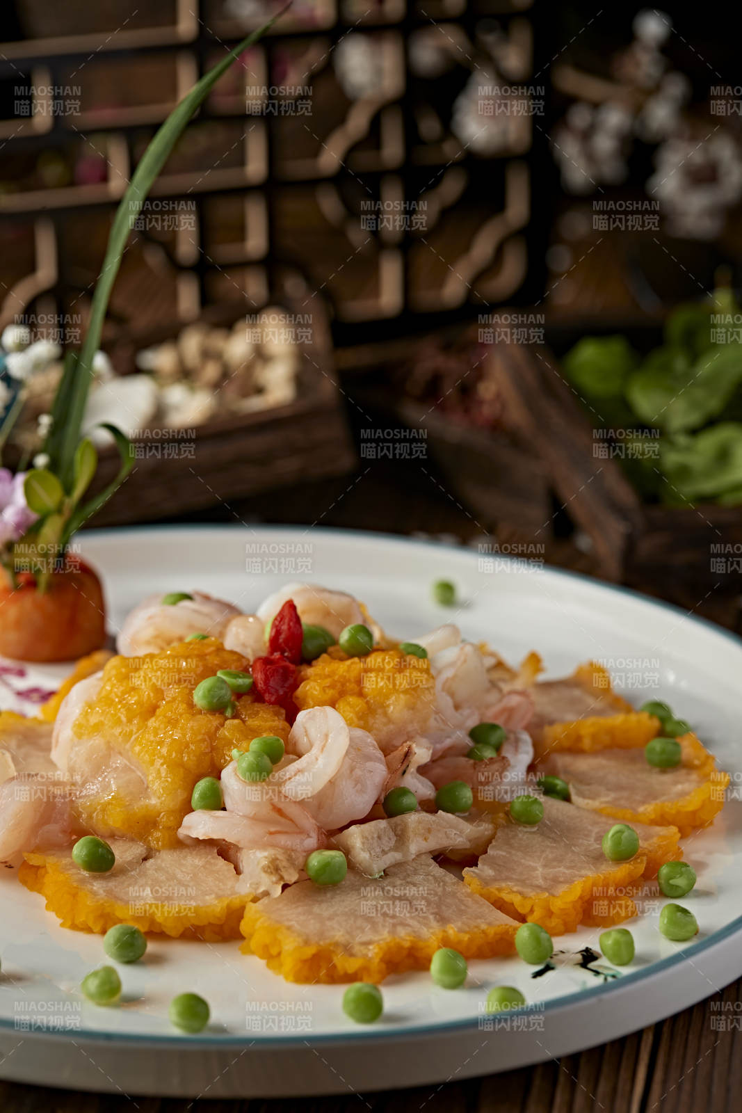 清炒菊花菌大虾仁壳青豆