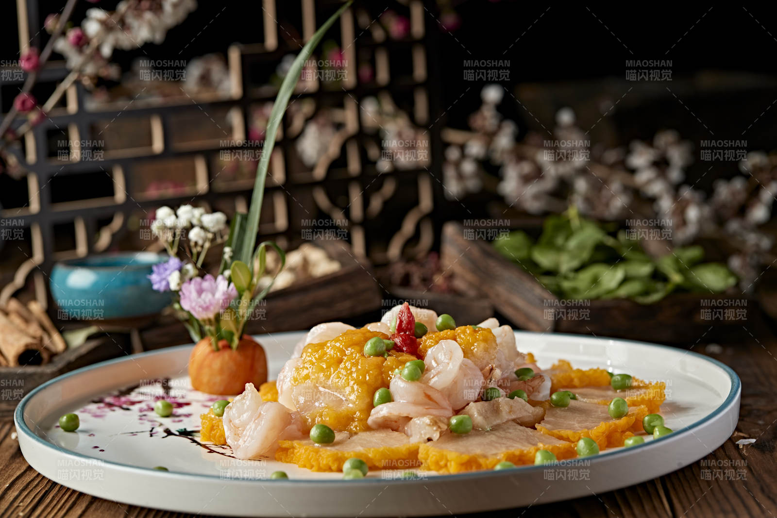 清炒菊花菌大虾仁壳青豆