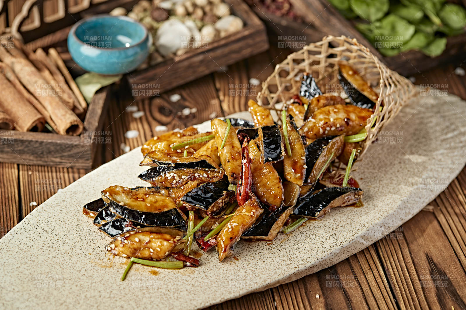 糖醋醬香糖醋風味炸茄子