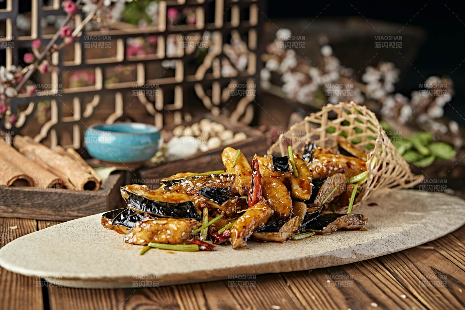 糖醋醬香糖醋風(fēng)味炸茄子