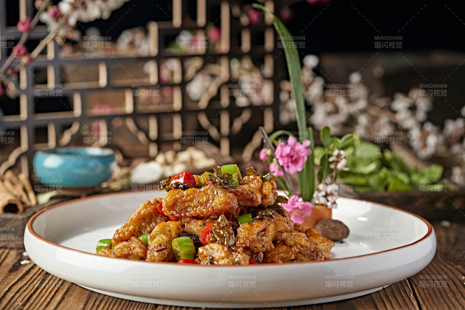 香辣薄荷炒鸡腿肉