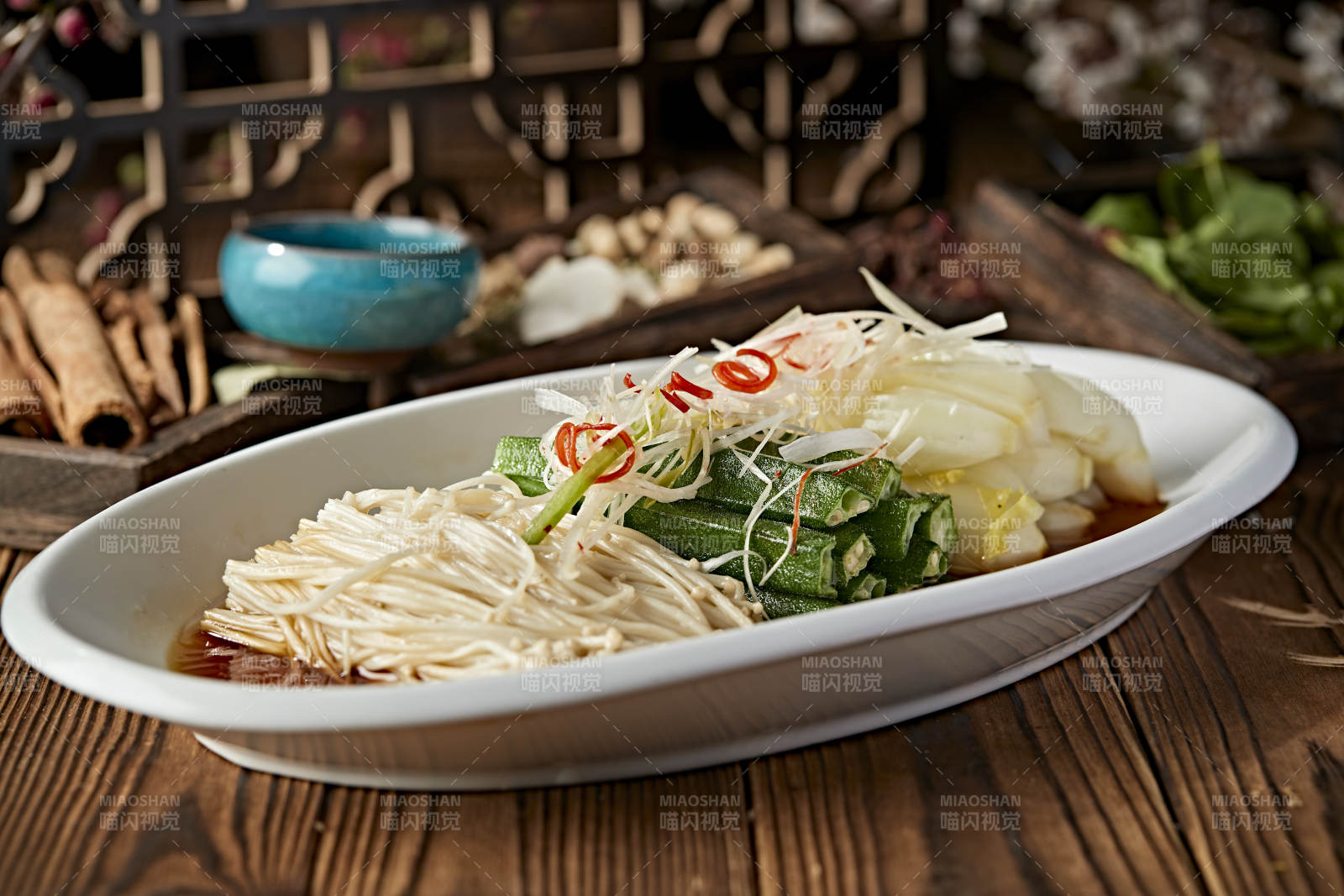 清蒸浇汁秋葵金针菇娃娃菜