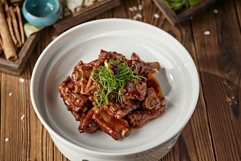 红烧凤爪猪肋排