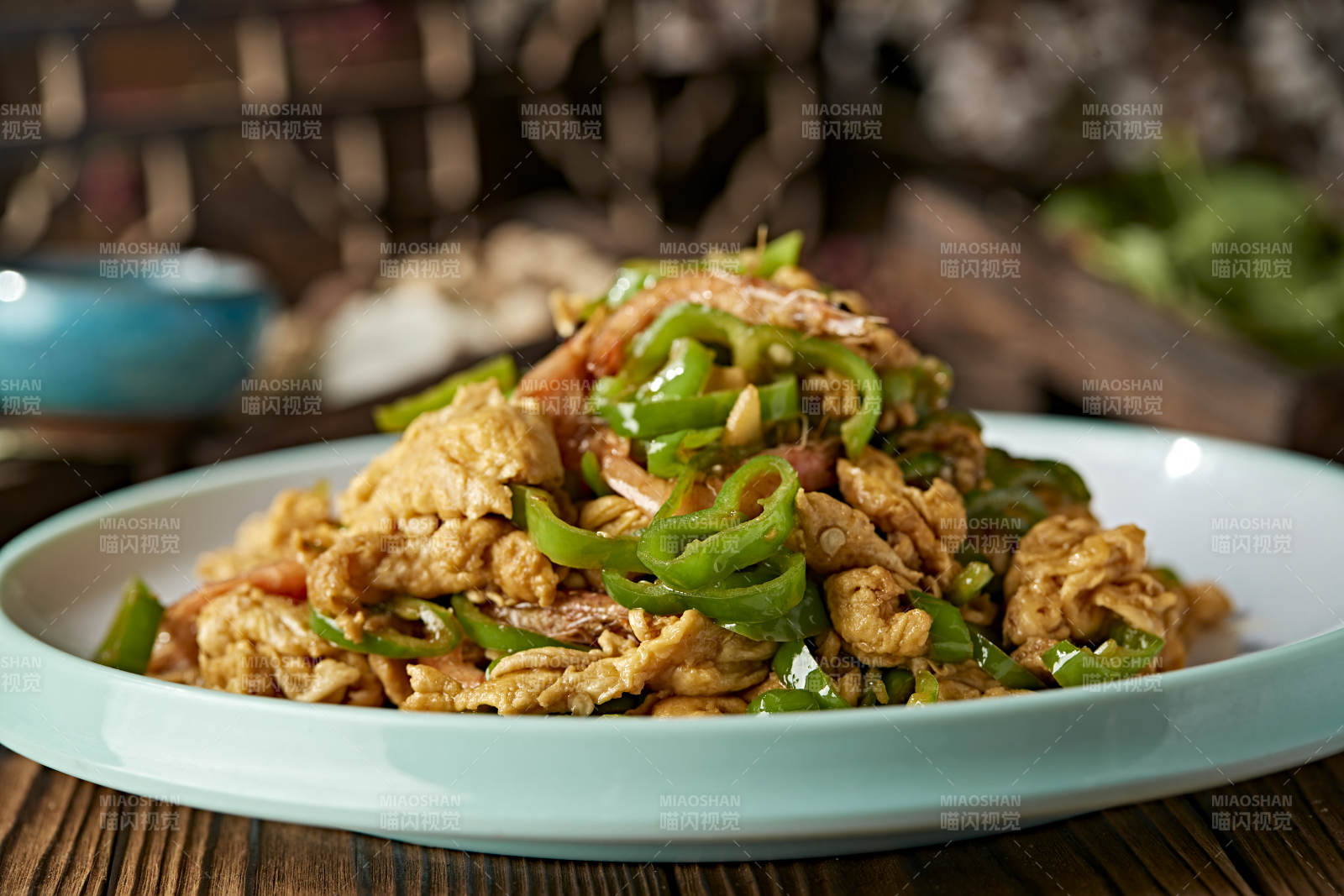 尖椒河虾小炒柴鸡蛋