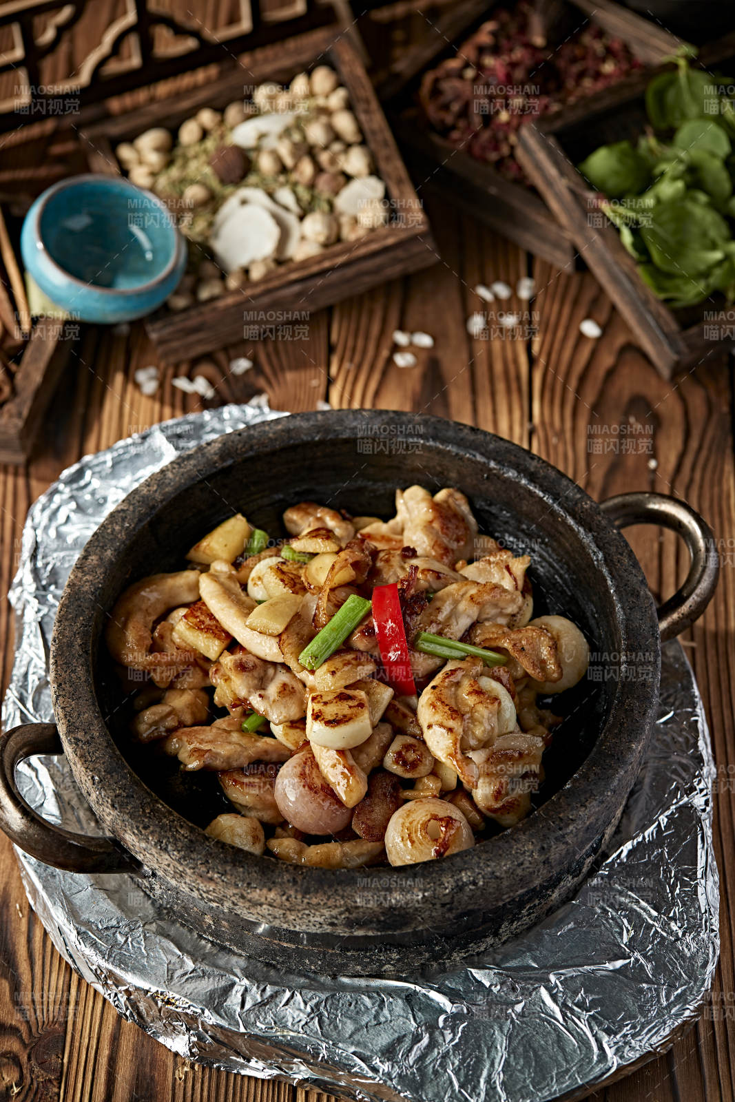 石锅干烧鸡柳小洋葱