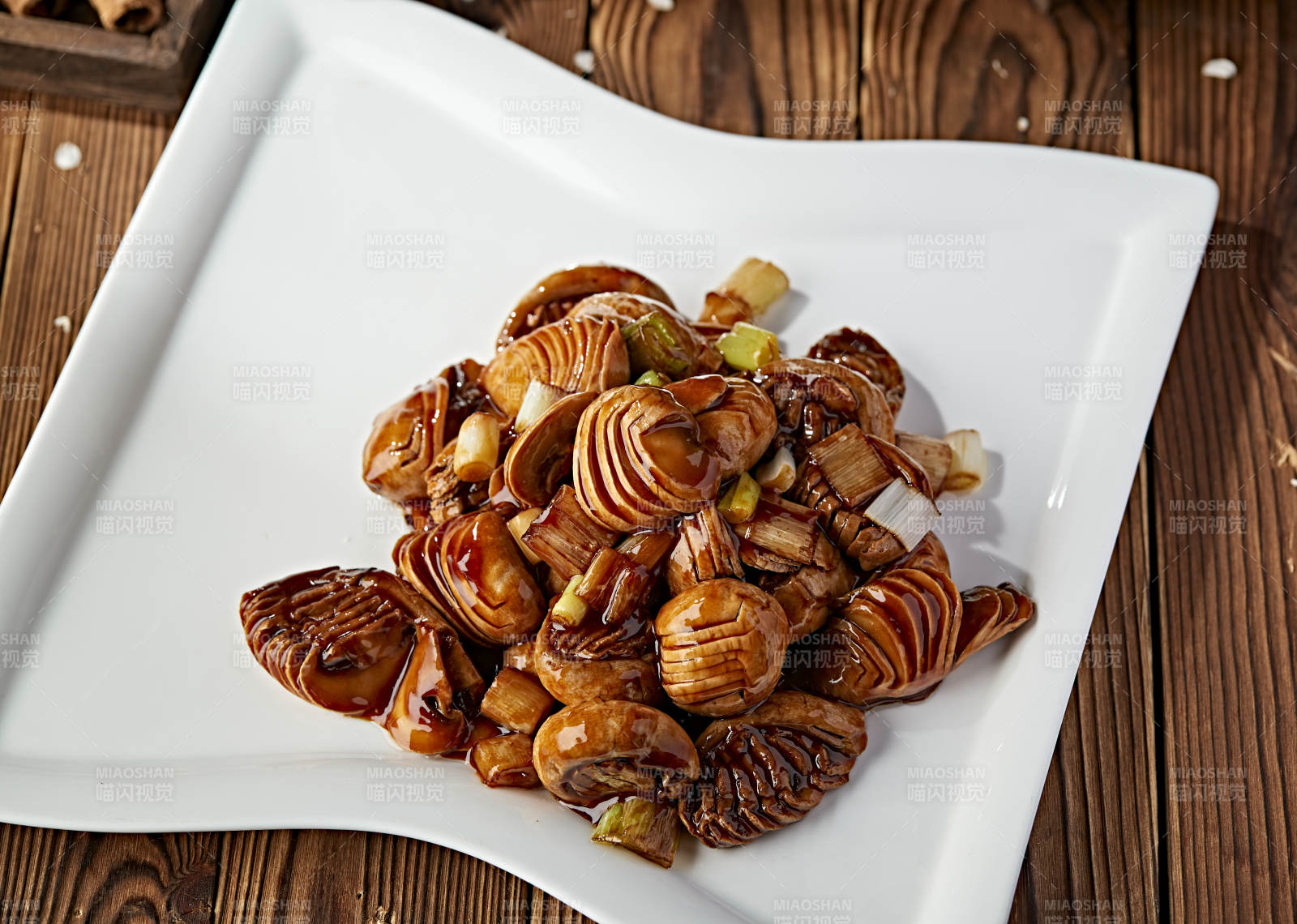 葱烧草原鲜口蘑