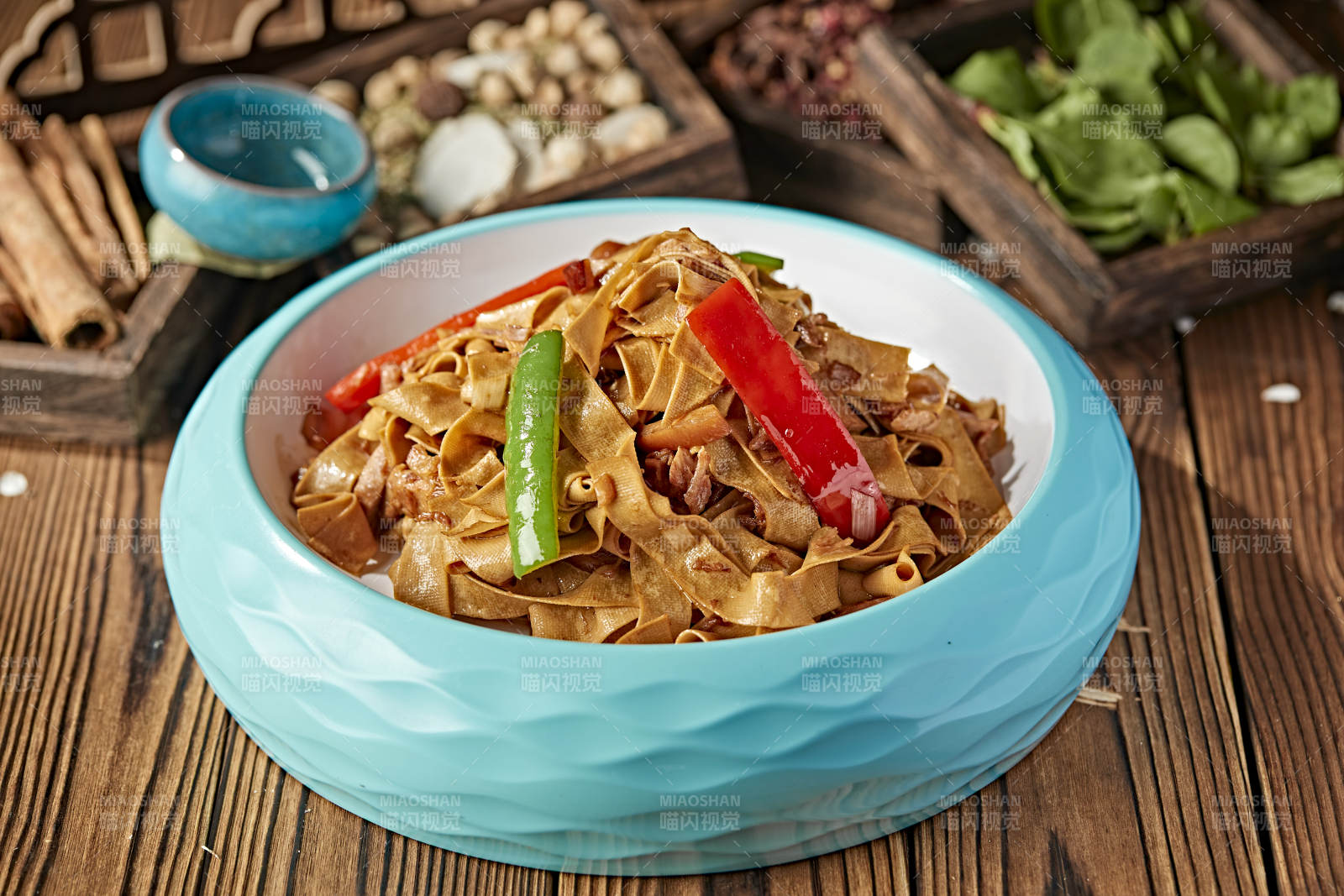 青红椒肉炒干豆腐皮