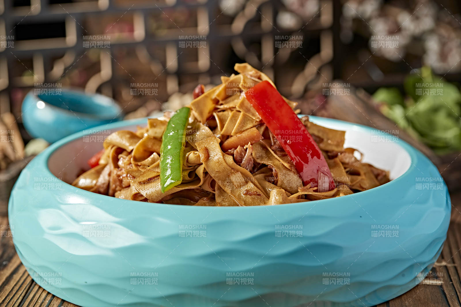 青红椒肉炒干豆腐皮