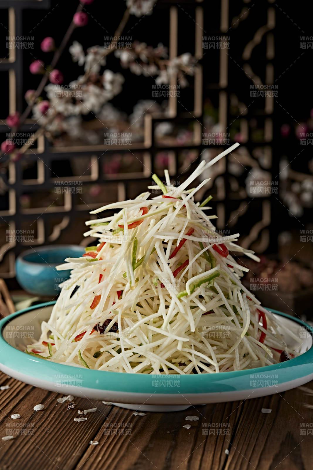 彩椒香菜凉拌芥菜丝