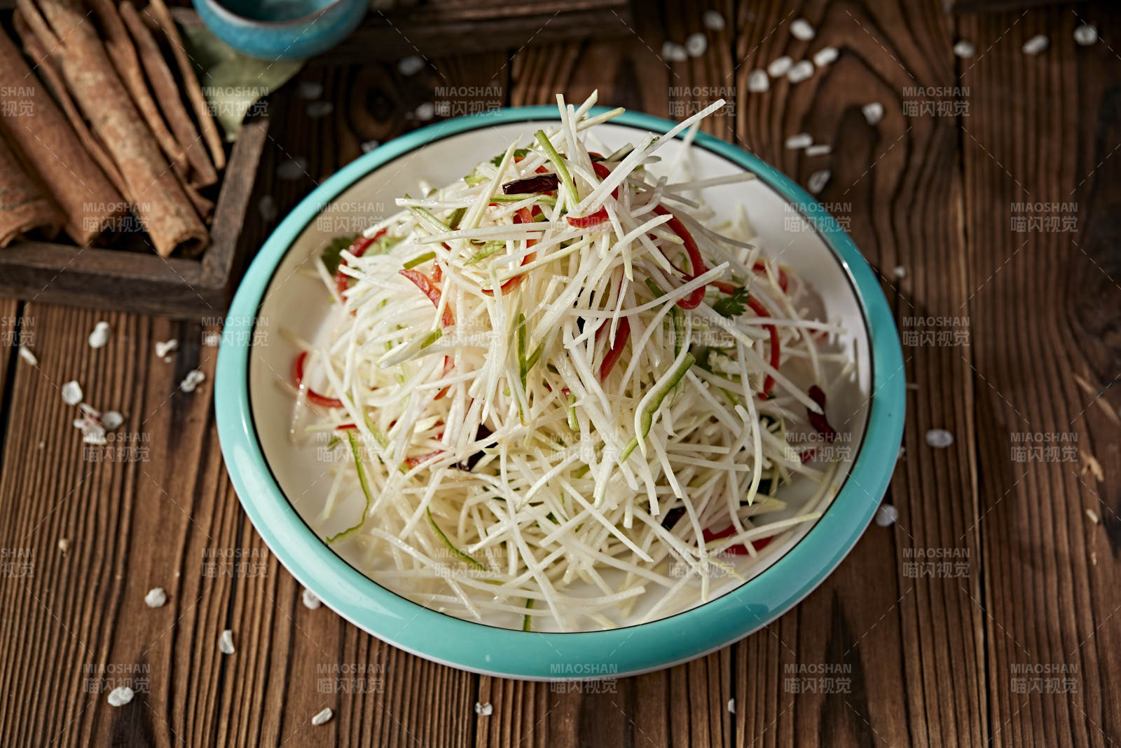 彩椒香菜涼拌芥菜絲