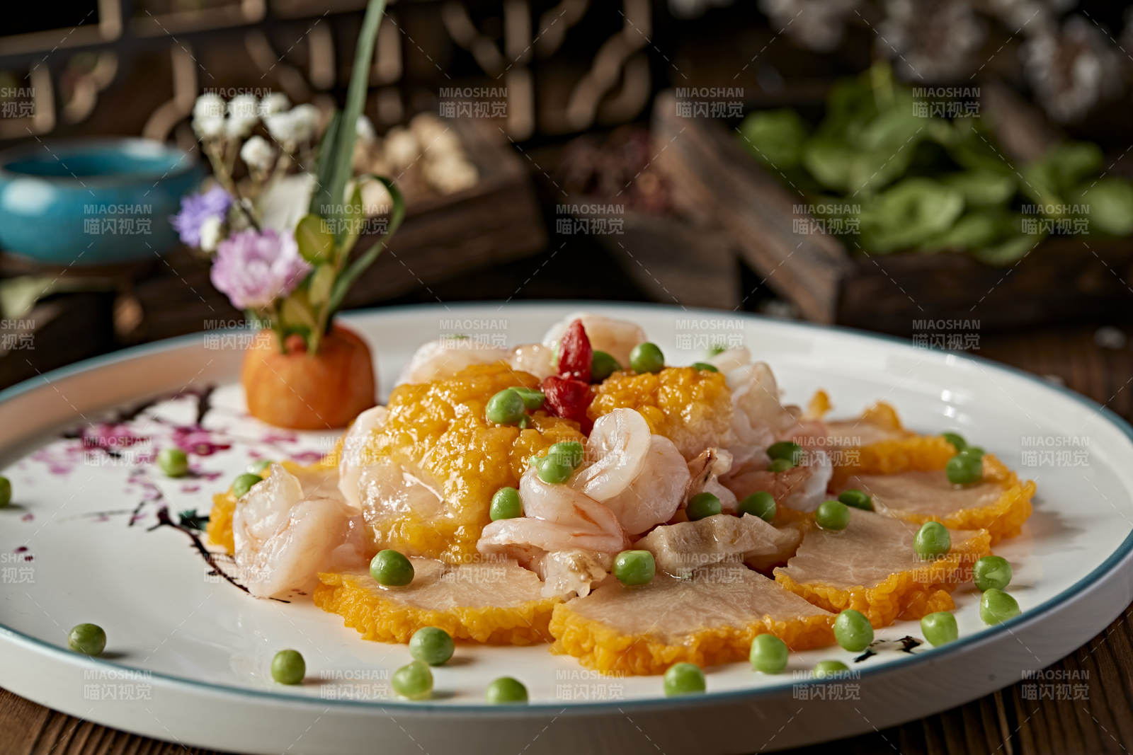 清炒菊花菌大虾仁壳青豆