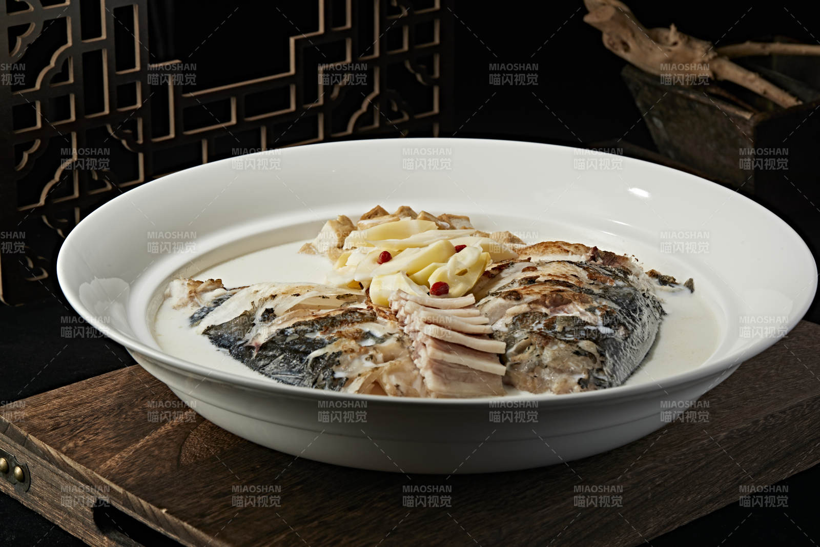 腌筍咸肉奶湯大魚頭