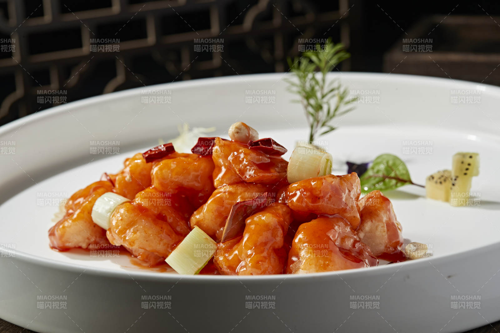 川香宮保大蝦球