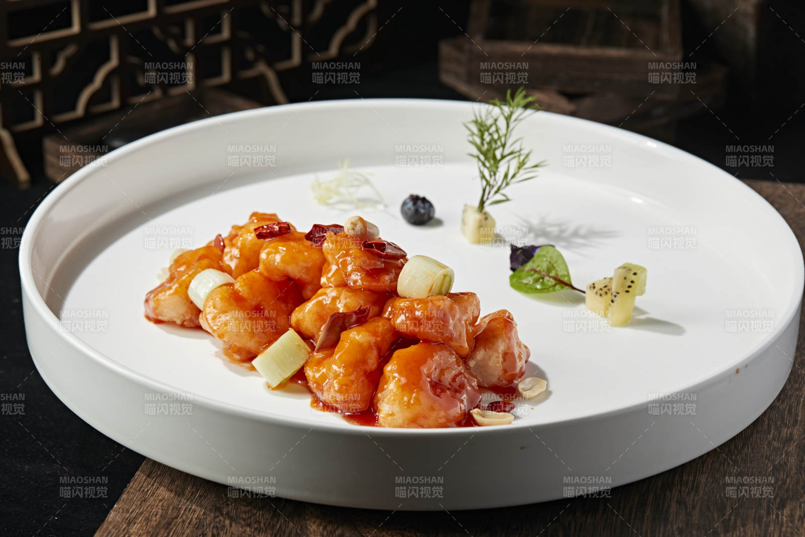 川香宮保大蝦球