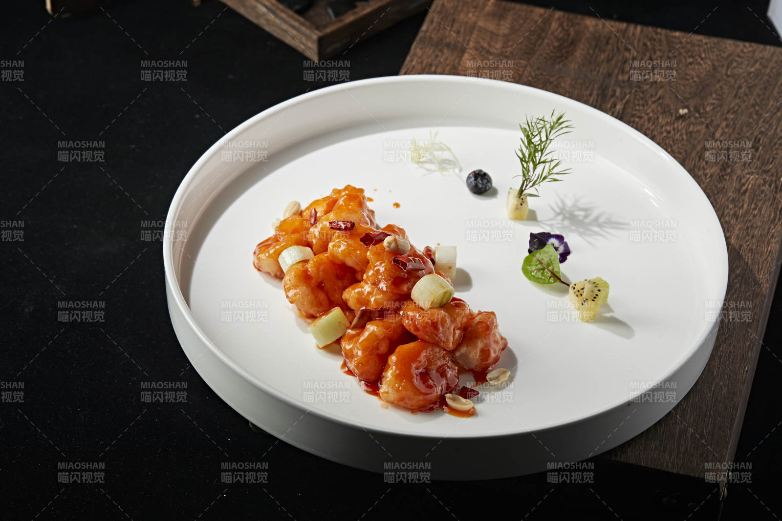 川香宮保大蝦球