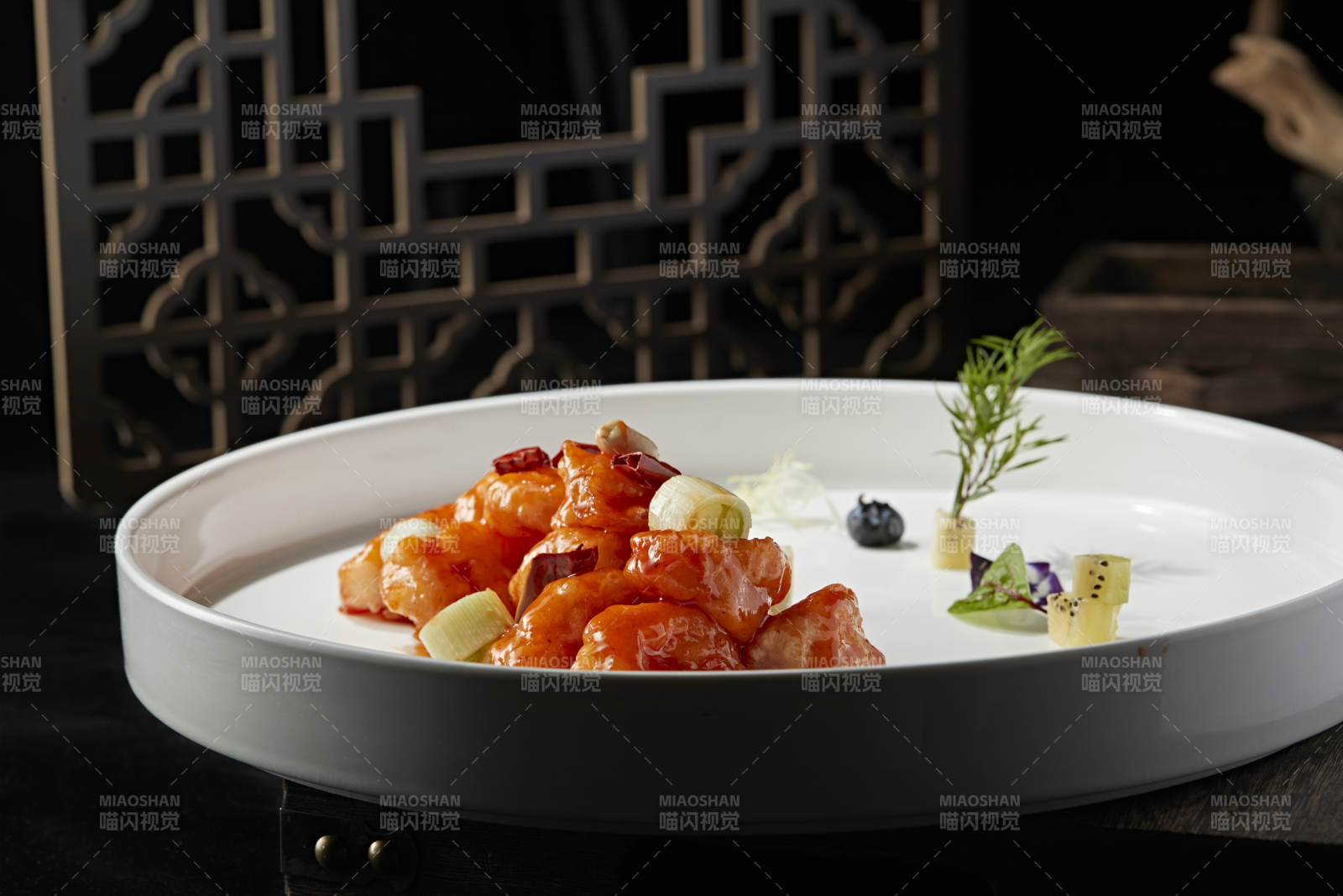 川香宮保大蝦球