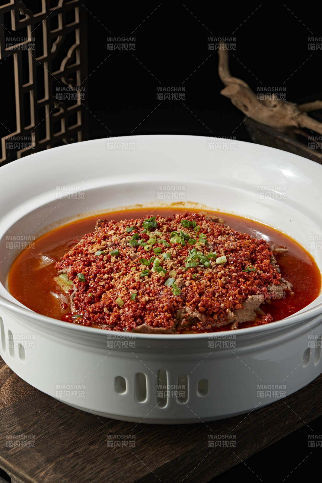 香辣紅油和牛水煮肉片