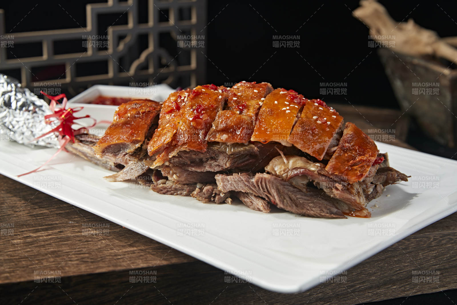 炭烤蒙古烤羊腿