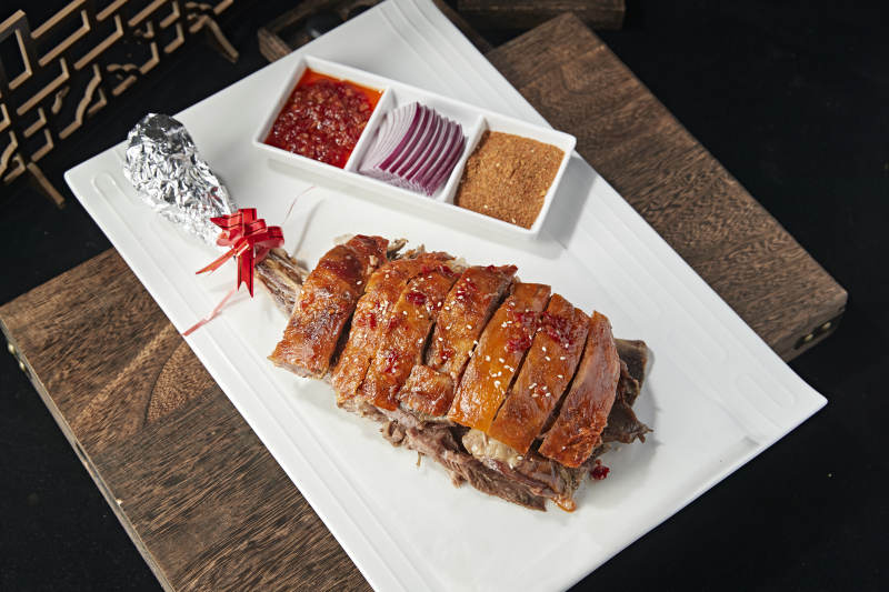 炭烤蒙古烤羊腿