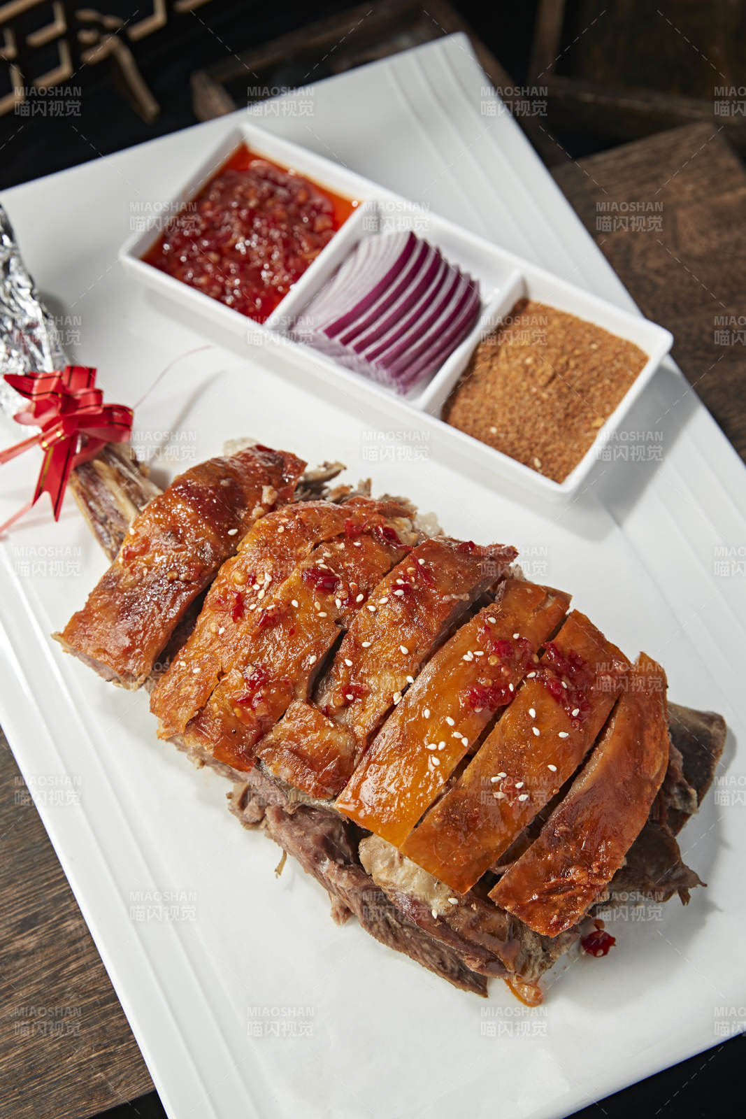 炭烤蒙古烤羊腿