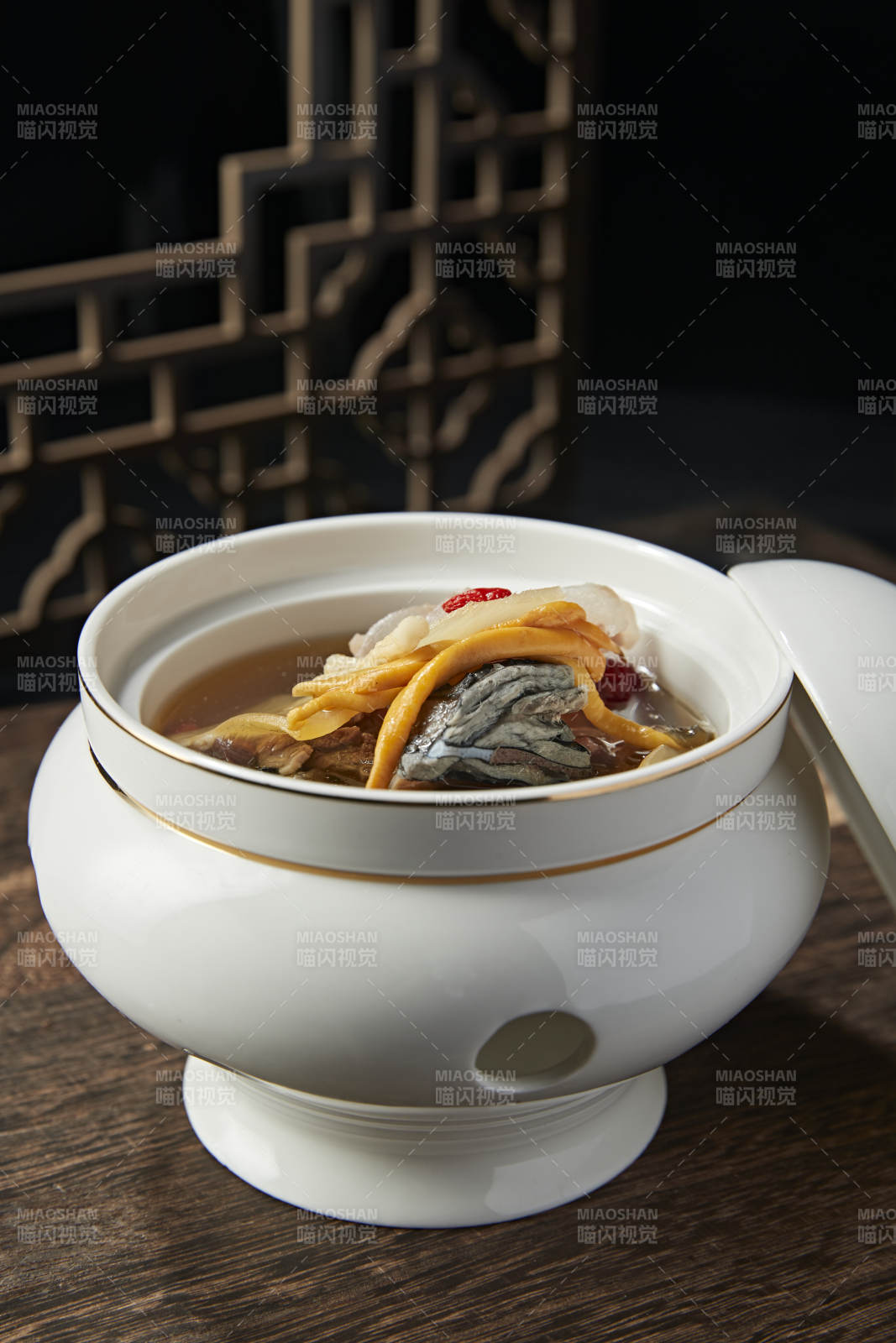 烏雞蟲草鹿鞭枸杞當歸滋補湯