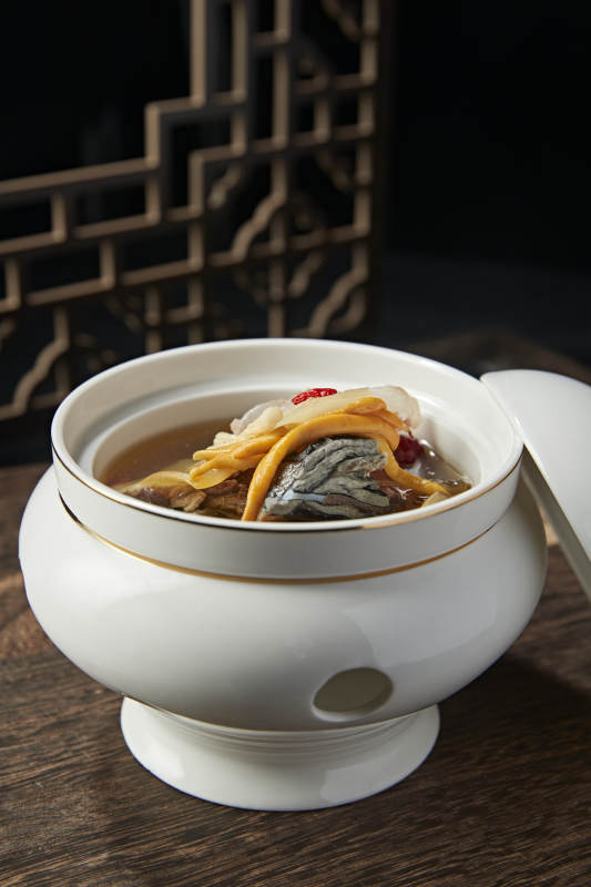 乌鸡虫草鹿鞭枸杞当归滋补汤