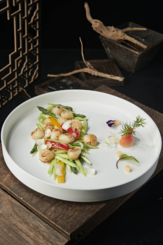 芦笋彩椒百合小炒澳带瑶柱