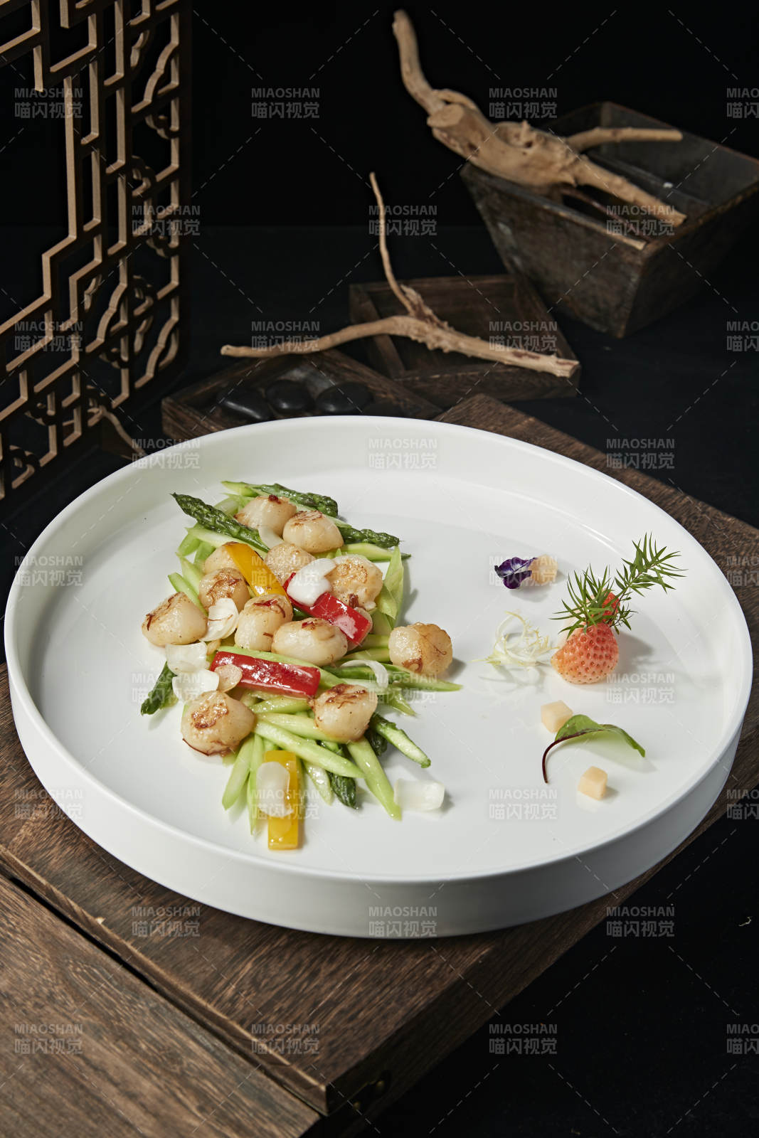 芦笋彩椒百合小炒澳带瑶柱