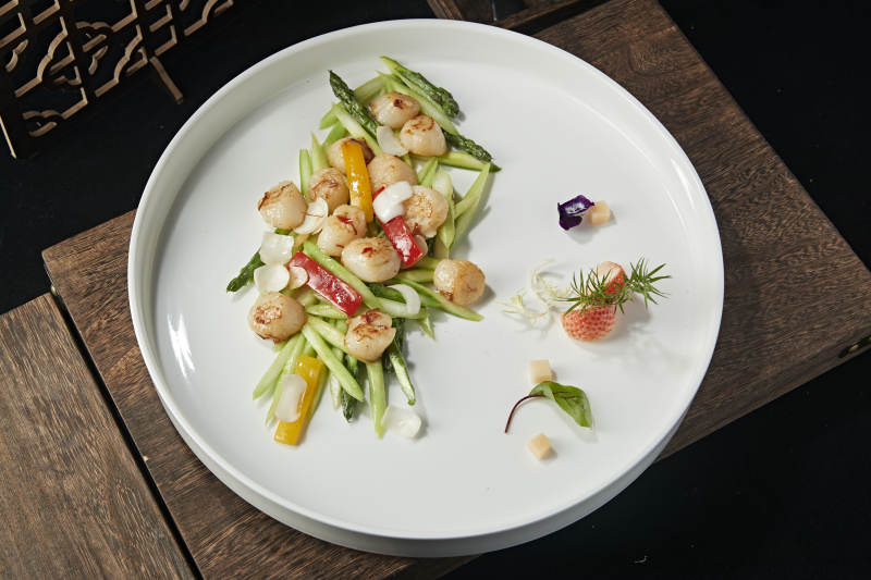 芦笋彩椒百合小炒澳带瑶柱