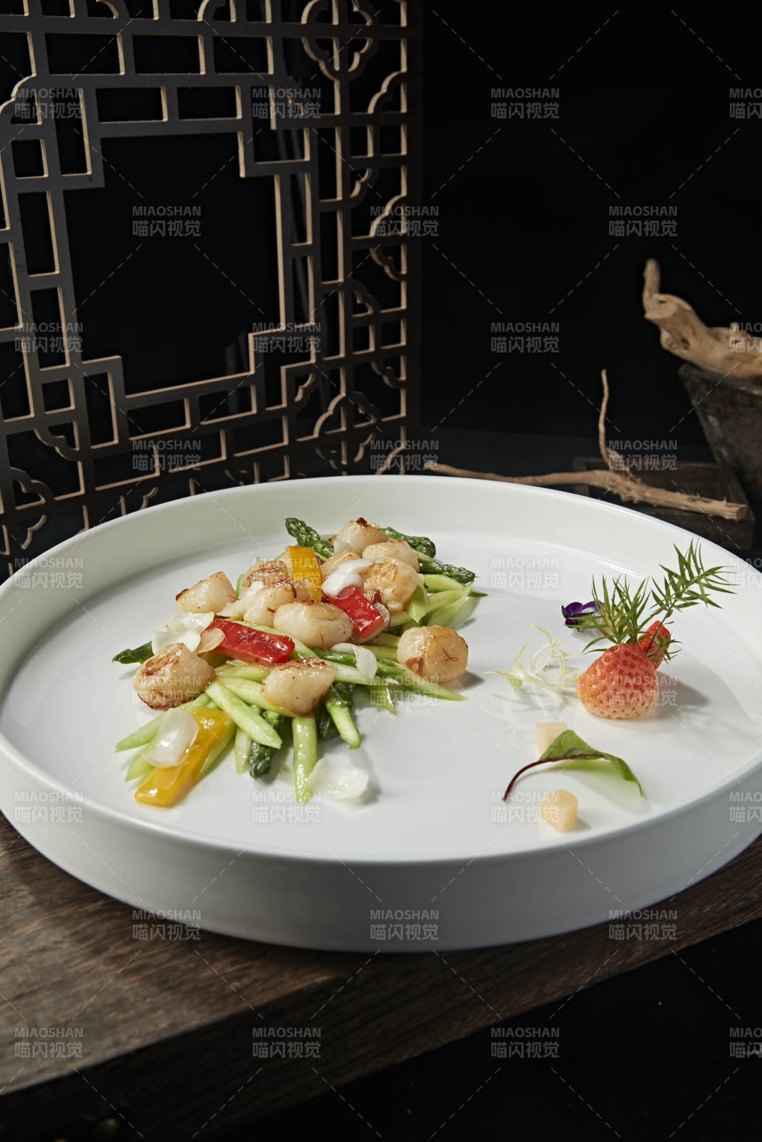 芦笋彩椒百合小炒澳带瑶柱