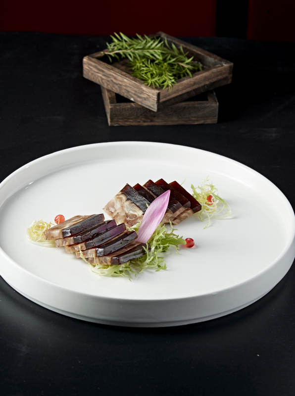 五香压肘花皮冻