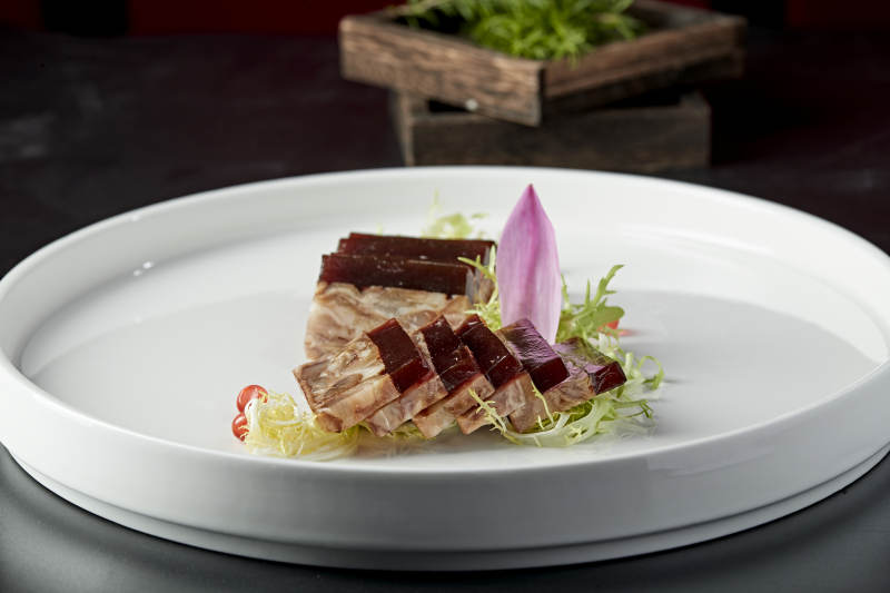 五香压肘花皮冻