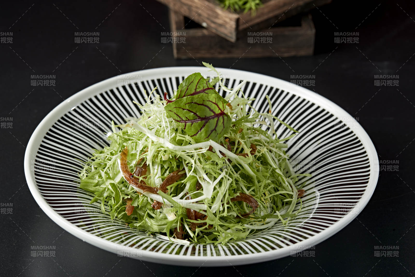 豆豉鲮鱼拌苦菊