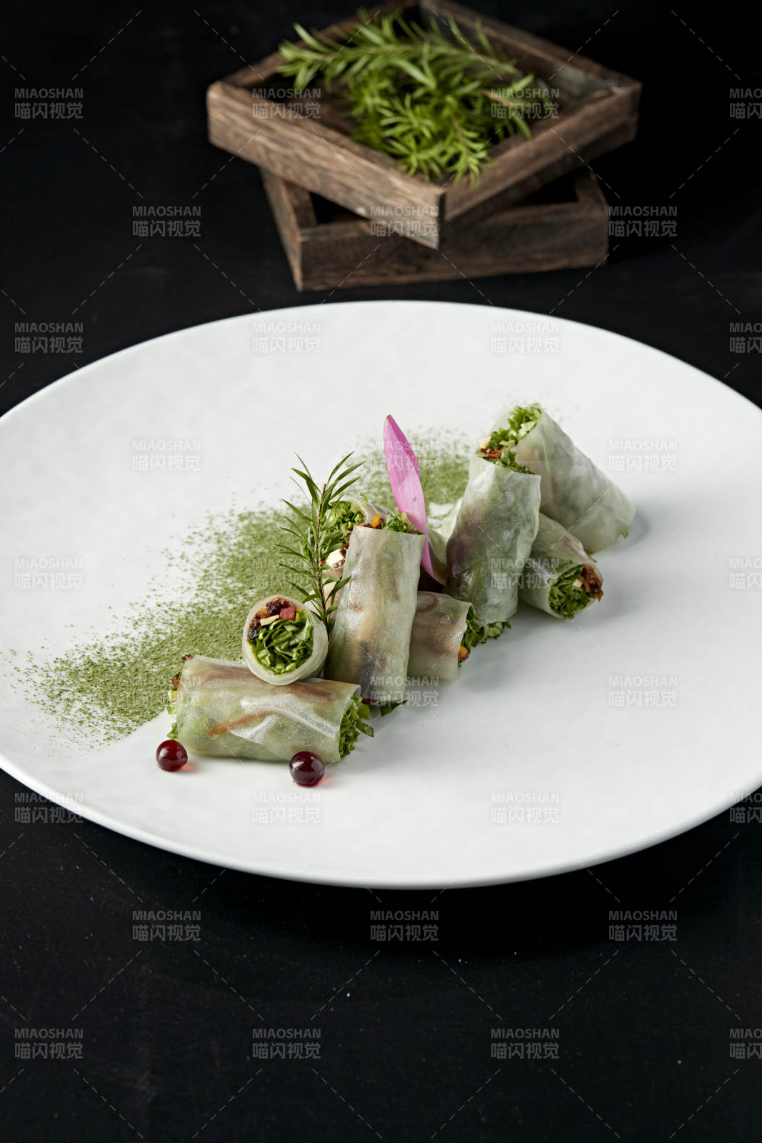 鯪魚絲苦菊卷腸粉