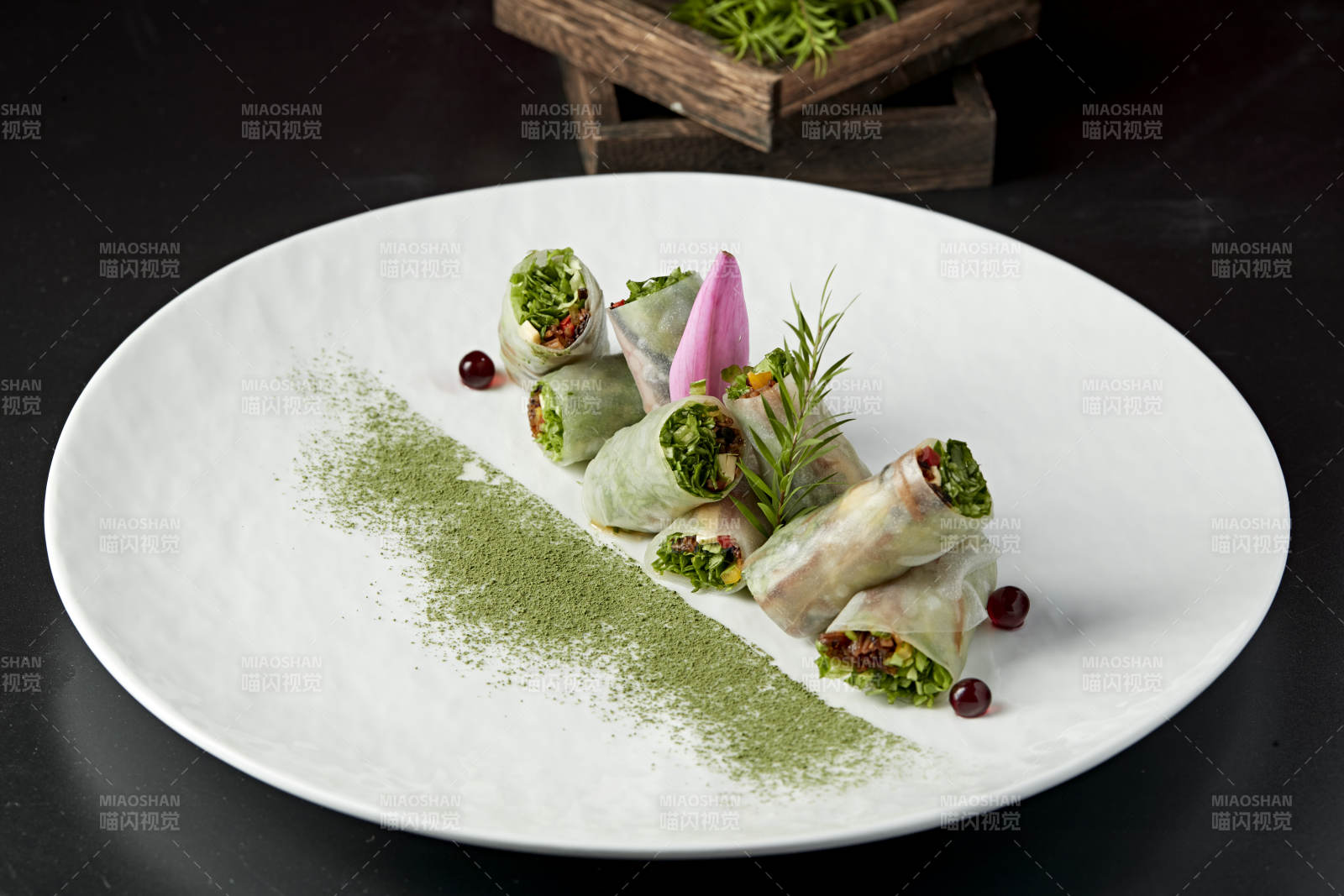 鯪魚絲苦菊卷腸粉