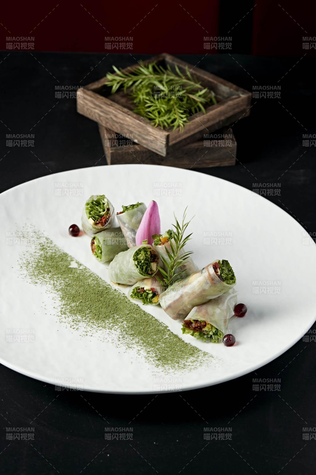 鯪魚絲苦菊卷腸粉