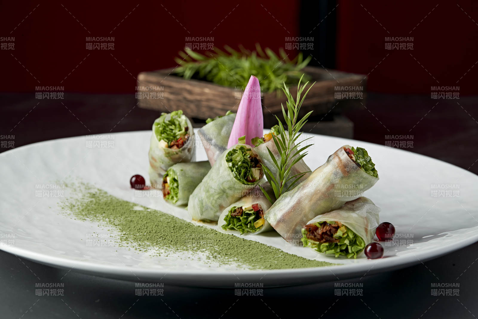 鯪魚絲苦菊卷腸粉