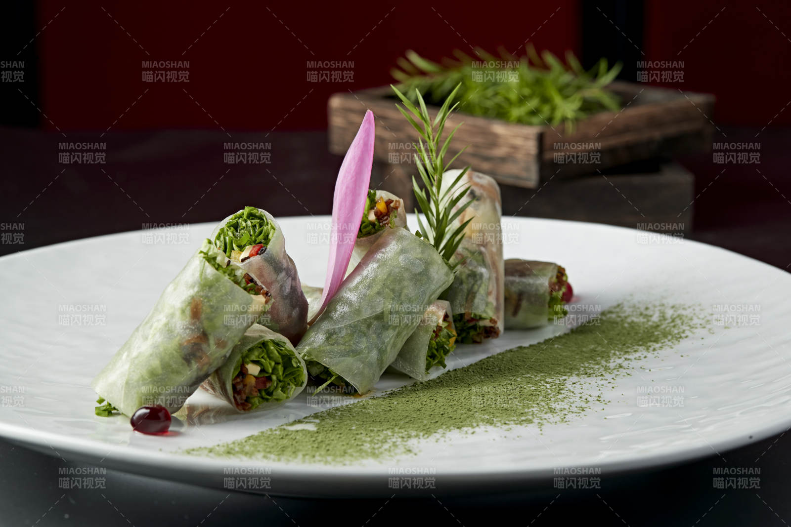 鯪魚絲苦菊卷腸粉