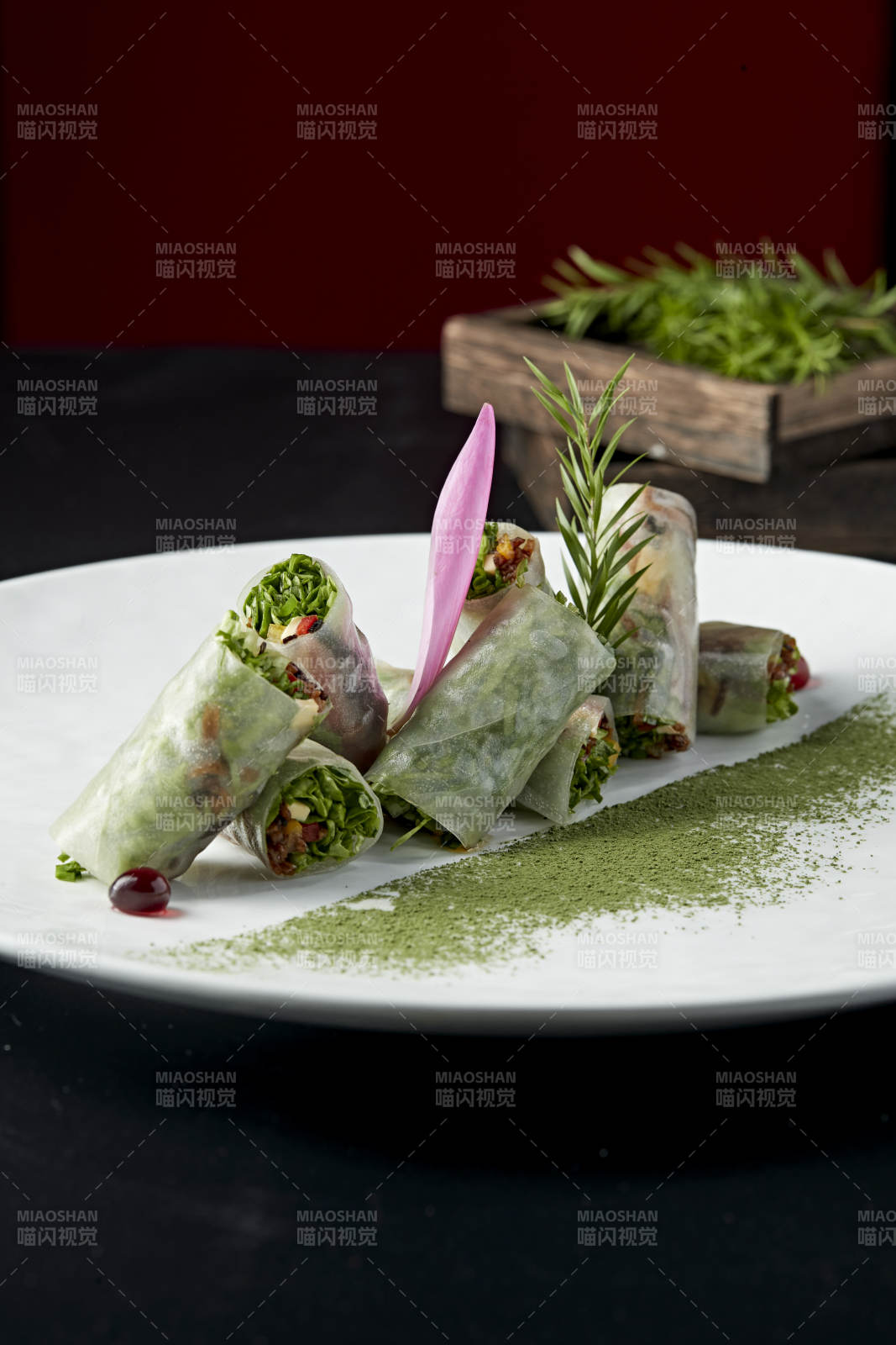 鯪魚絲苦菊卷腸粉