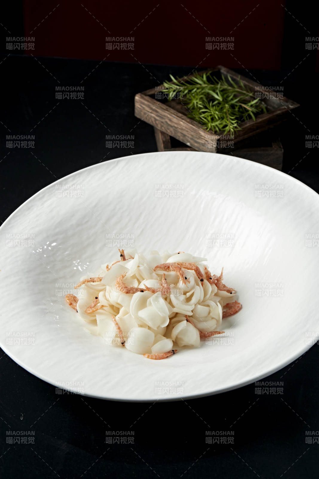 樱花虾干拌百合