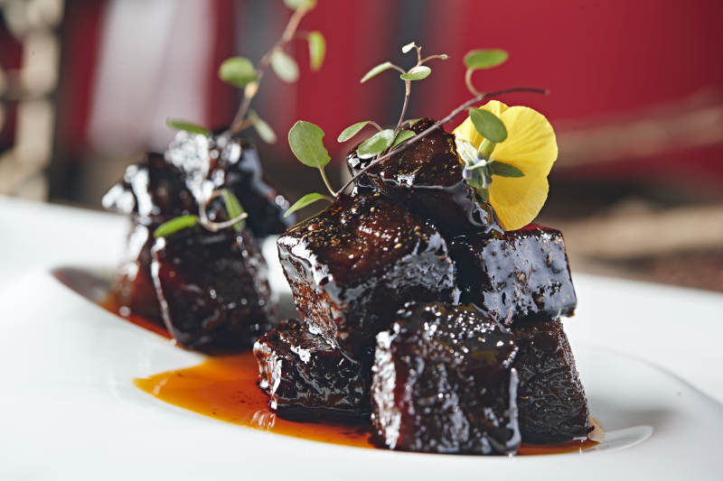 墨魚汁焗牛腩肉