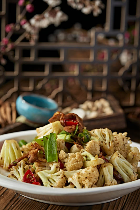 米椒青蒜苗菜花小炒五花肉