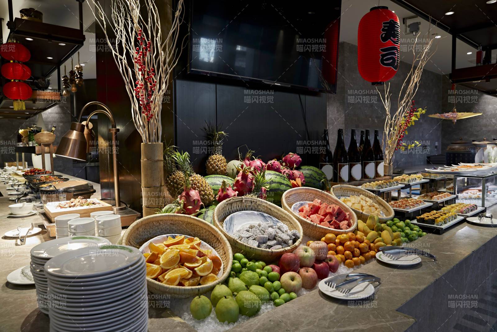 高档星级酒店自助餐的缤纷水果餐台
