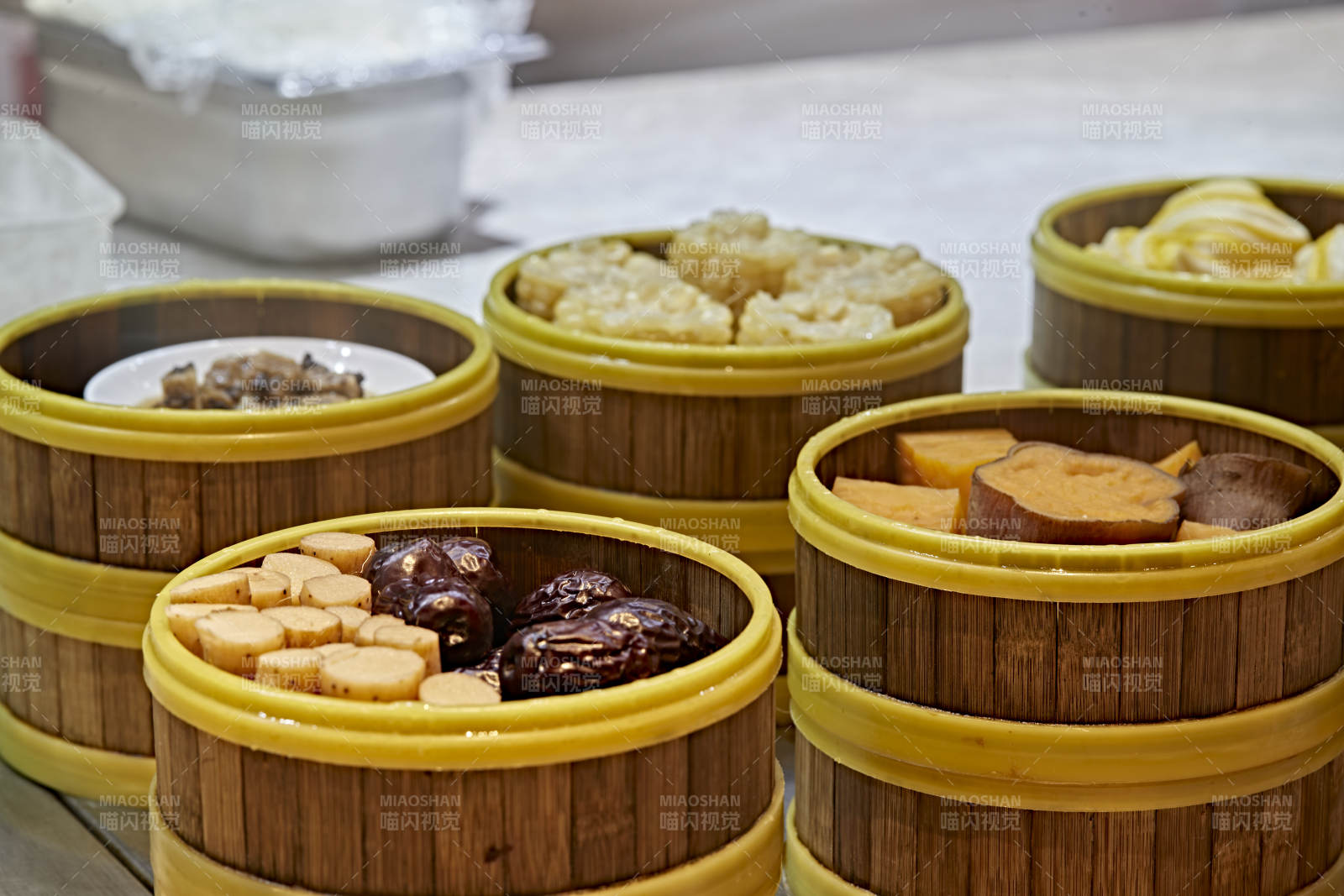 高档星级酒店自助餐的小笼蒸糕点