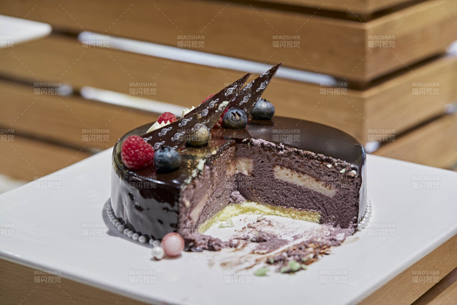 高檔星級(jí)酒店自助餐的甜品蛋糕