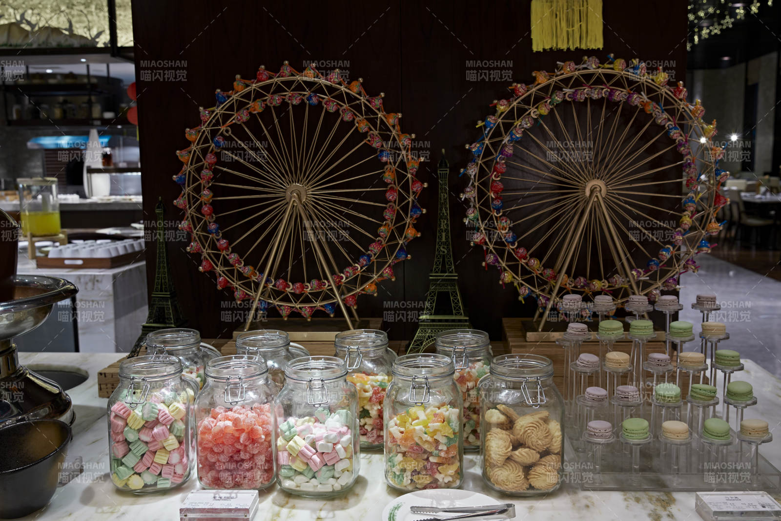 高档星级酒店自助餐甜品餐台